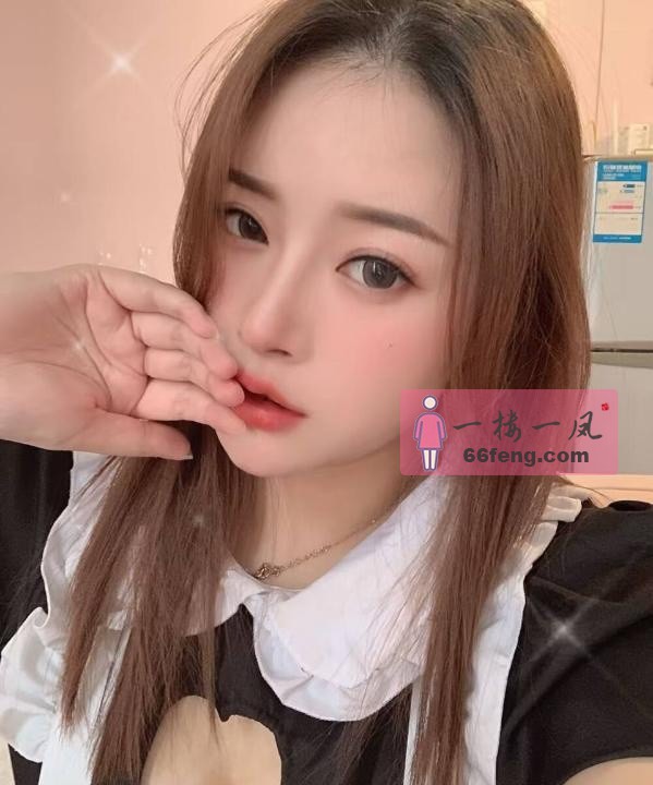 武侯美胸高挑妹子夏颜