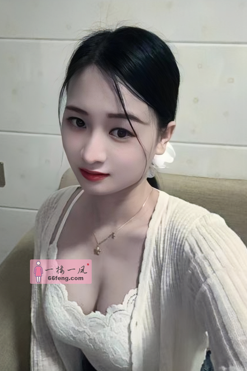 邗江恋钰莹