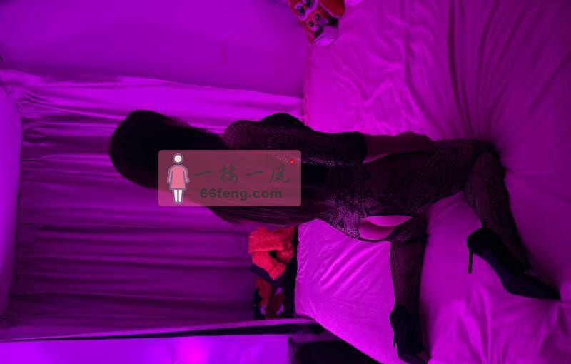 大屁股少妇妃妃