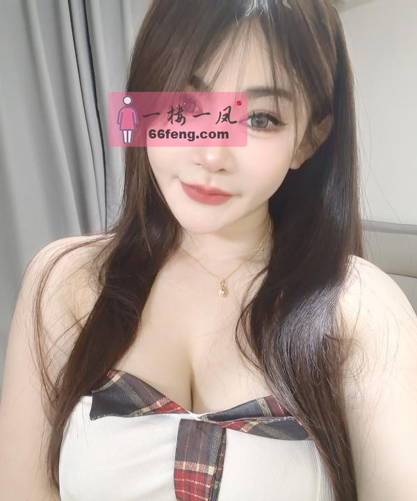 巨乳肥臀平安美女